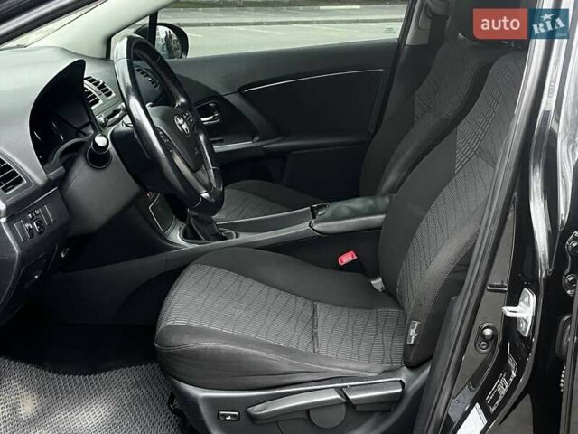 Чорний Тойота Авенсіс, об'ємом двигуна 1.8 л та пробігом 265 тис. км за 8999 $, фото 8 на Automoto.ua