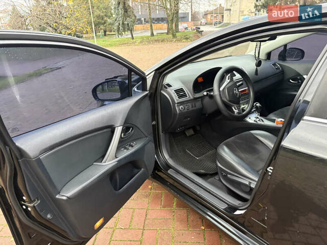 Чорний Тойота Авенсіс, об'ємом двигуна 2 л та пробігом 225 тис. км за 10650 $, фото 15 на Automoto.ua