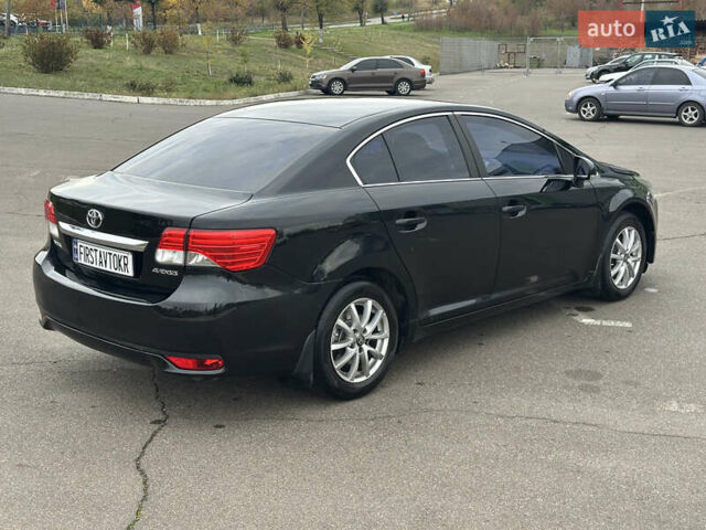 Черный Тойота Авенсис, объемом двигателя 1.8 л и пробегом 275 тыс. км за 10900 $, фото 4 на Automoto.ua