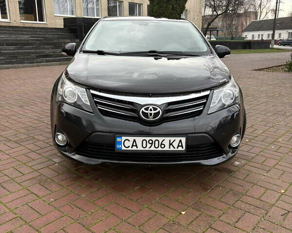 Чорний Тойота Авенсіс, об'ємом двигуна 2 л та пробігом 225 тис. км за 10650 $, фото 1 на Automoto.ua