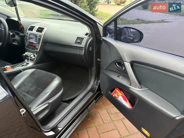 Чорний Тойота Авенсіс, об'ємом двигуна 2 л та пробігом 225 тис. км за 10650 $, фото 14 на Automoto.ua