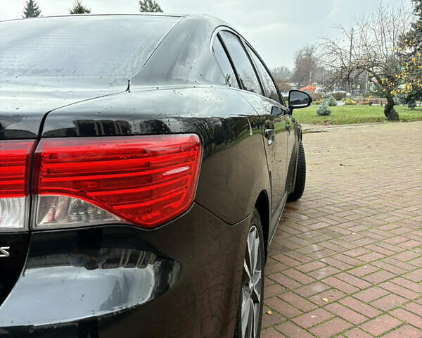 Чорний Тойота Авенсіс, об'ємом двигуна 2 л та пробігом 225 тис. км за 10650 $, фото 3 на Automoto.ua