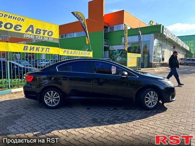 Черный Тойота Авенсис, объемом двигателя 1.8 л и пробегом 275 тыс. км за 10650 $, фото 5 на Automoto.ua