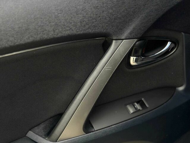 Черный Тойота Авенсис, объемом двигателя 1.8 л и пробегом 275 тыс. км за 10850 $, фото 7 на Automoto.ua