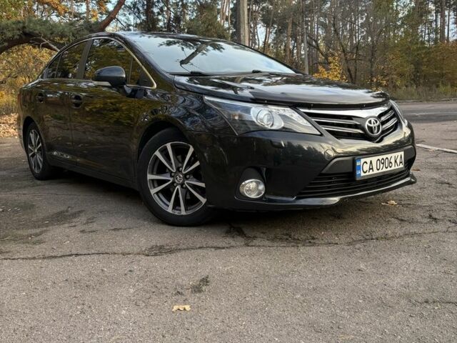 Черный Тойота Авенсис, объемом двигателя 2 л и пробегом 225 тыс. км за 10800 $, фото 2 на Automoto.ua