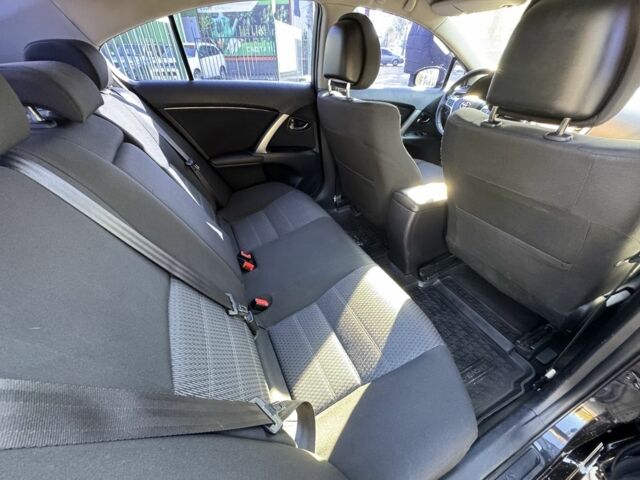 Черный Тойота Авенсис, объемом двигателя 1.8 л и пробегом 275 тыс. км за 10650 $, фото 10 на Automoto.ua