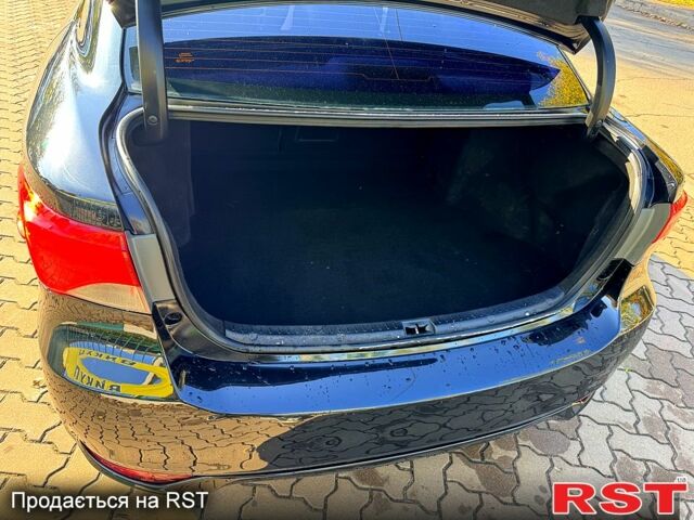 Черный Тойота Авенсис, объемом двигателя 1.8 л и пробегом 275 тыс. км за 10650 $, фото 12 на Automoto.ua