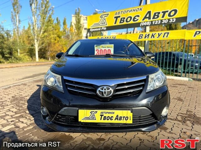 Черный Тойота Авенсис, объемом двигателя 1.8 л и пробегом 275 тыс. км за 10650 $, фото 1 на Automoto.ua