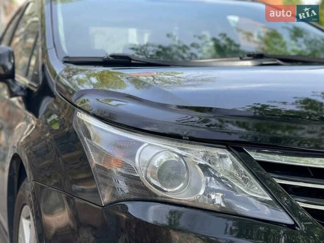 Черный Тойота Авенсис, объемом двигателя 2 л и пробегом 330 тыс. км за 10450 $, фото 2 на Automoto.ua