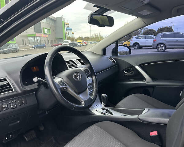 Черный Тойота Авенсис, объемом двигателя 1.8 л и пробегом 275 тыс. км за 10900 $, фото 12 на Automoto.ua