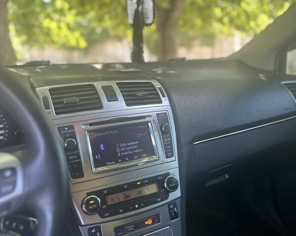 Чорний Тойота Авенсіс, об'ємом двигуна 1.8 л та пробігом 318 тис. км за 11800 $, фото 10 на Automoto.ua