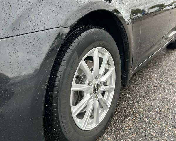 Черный Тойота Авенсис, объемом двигателя 1.8 л и пробегом 252 тыс. км за 12300 $, фото 12 на Automoto.ua