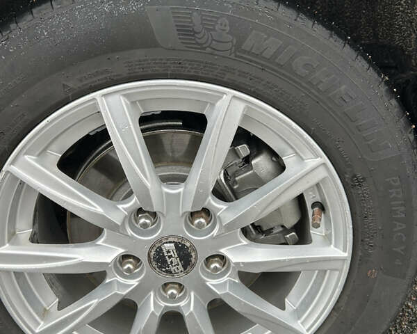 Черный Тойота Авенсис, объемом двигателя 1.8 л и пробегом 252 тыс. км за 12300 $, фото 11 на Automoto.ua