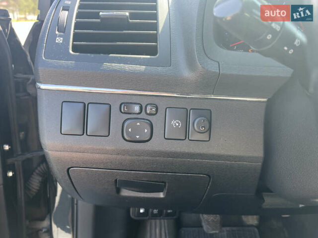 Черный Тойота Авенсис, объемом двигателя 2 л и пробегом 222 тыс. км за 10600 $, фото 15 на Automoto.ua