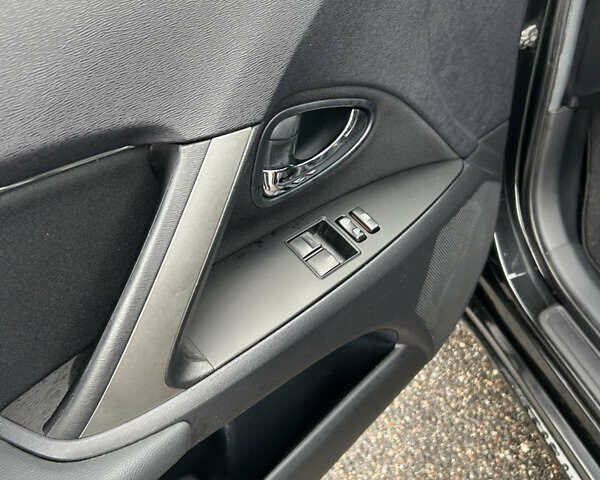 Черный Тойота Авенсис, объемом двигателя 1.8 л и пробегом 252 тыс. км за 12300 $, фото 3 на Automoto.ua