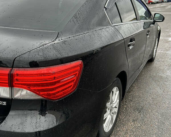 Черный Тойота Авенсис, объемом двигателя 1.8 л и пробегом 252 тыс. км за 12300 $, фото 15 на Automoto.ua