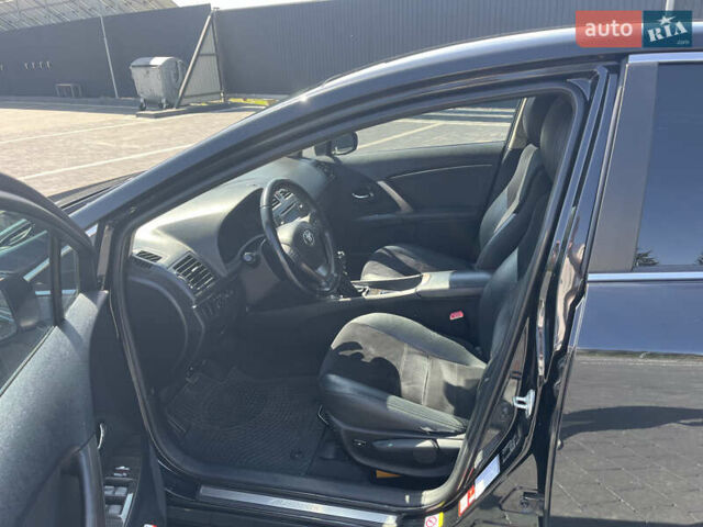 Черный Тойота Авенсис, объемом двигателя 2 л и пробегом 222 тыс. км за 10600 $, фото 7 на Automoto.ua