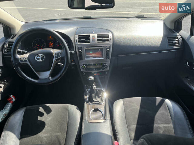 Черный Тойота Авенсис, объемом двигателя 2 л и пробегом 222 тыс. км за 10600 $, фото 14 на Automoto.ua