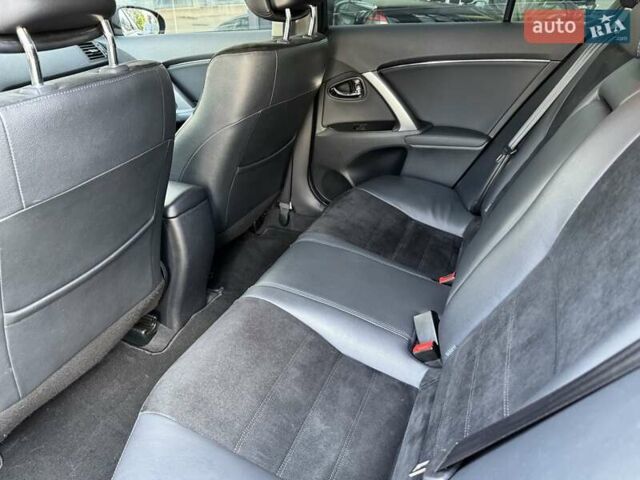 Чорний Тойота Авенсіс, об'ємом двигуна 2.23 л та пробігом 132 тис. км за 15500 $, фото 20 на Automoto.ua