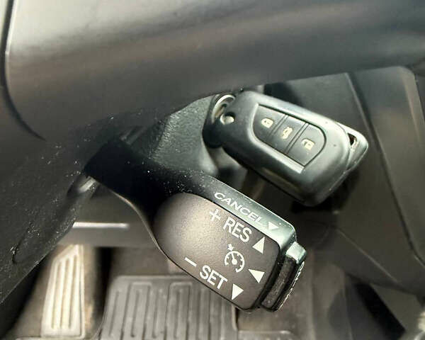 Черный Тойота Авенсис, объемом двигателя 1.8 л и пробегом 188 тыс. км за 15500 $, фото 18 на Automoto.ua