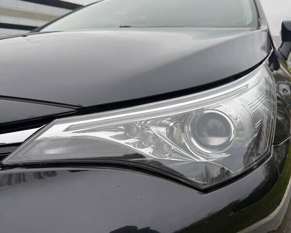Черный Тойота Авенсис, объемом двигателя 1.8 л и пробегом 188 тыс. км за 15500 $, фото 40 на Automoto.ua