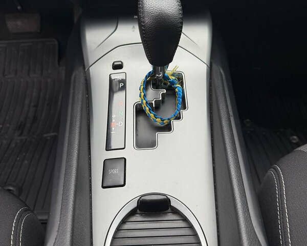 Черный Тойота Авенсис, объемом двигателя 1.8 л и пробегом 188 тыс. км за 15500 $, фото 11 на Automoto.ua