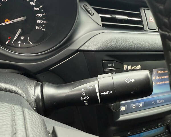 Черный Тойота Авенсис, объемом двигателя 1.8 л и пробегом 188 тыс. км за 15500 $, фото 17 на Automoto.ua