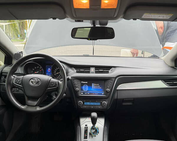 Черный Тойота Авенсис, объемом двигателя 1.8 л и пробегом 188 тыс. км за 15500 $, фото 5 на Automoto.ua