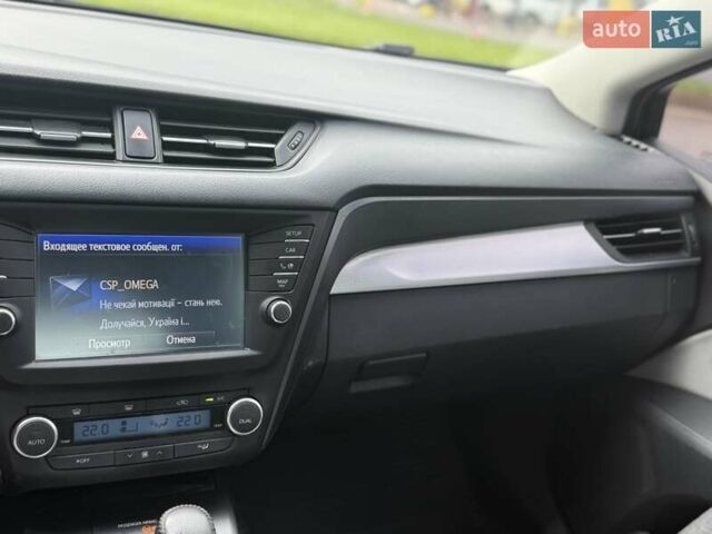 Черный Тойота Авенсис, объемом двигателя 1.8 л и пробегом 88 тыс. км за 16500 $, фото 14 на Automoto.ua