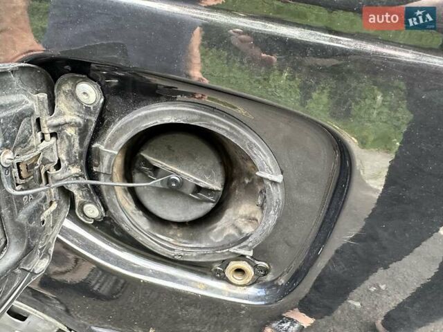 Черный Тойота Авенсис, объемом двигателя 1.6 л и пробегом 317 тыс. км за 3600 $, фото 16 на Automoto.ua