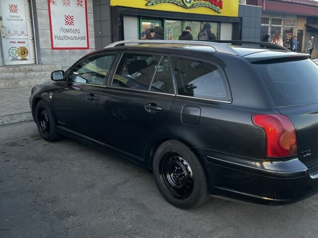 Черный Тойота Авенсис, объемом двигателя 2 л и пробегом 406 тыс. км за 2649 $, фото 5 на Automoto.ua