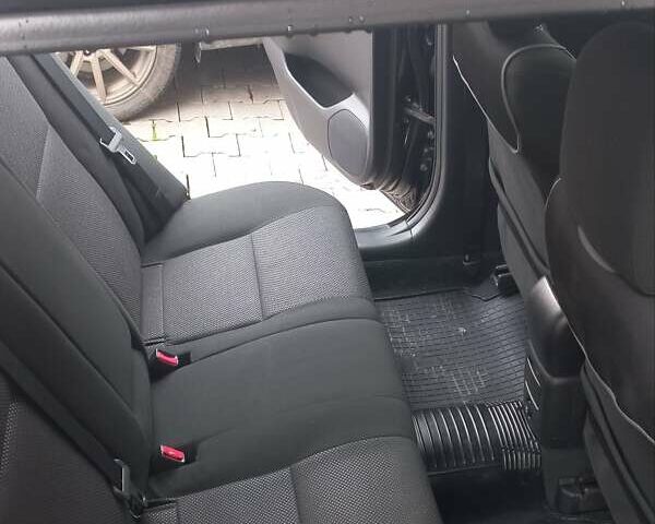 Черный Тойота Авенсис, объемом двигателя 1.8 л и пробегом 254 тыс. км за 5300 $, фото 17 на Automoto.ua