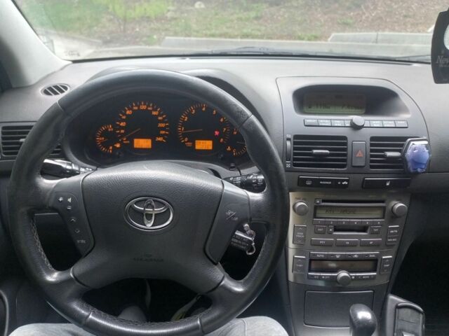 Чорний Тойота Авенсіс, об'ємом двигуна 2.4 л та пробігом 240 тис. км за 4800 $, фото 2 на Automoto.ua