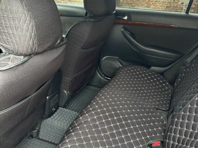 Черный Тойота Авенсис, объемом двигателя 1.8 л и пробегом 251 тыс. км за 48000 $, фото 9 на Automoto.ua