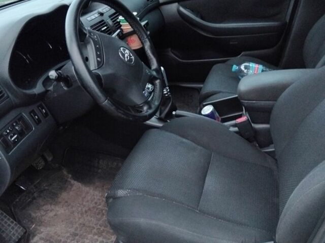 Черный Тойота Авенсис, объемом двигателя 2 л и пробегом 322 тыс. км за 3300 $, фото 5 на Automoto.ua