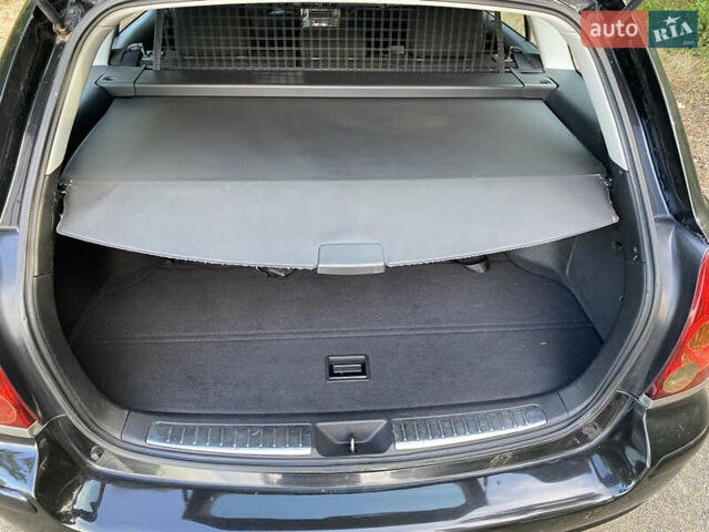 Черный Тойота Авенсис, объемом двигателя 2 л и пробегом 234 тыс. км за 6800 $, фото 12 на Automoto.ua
