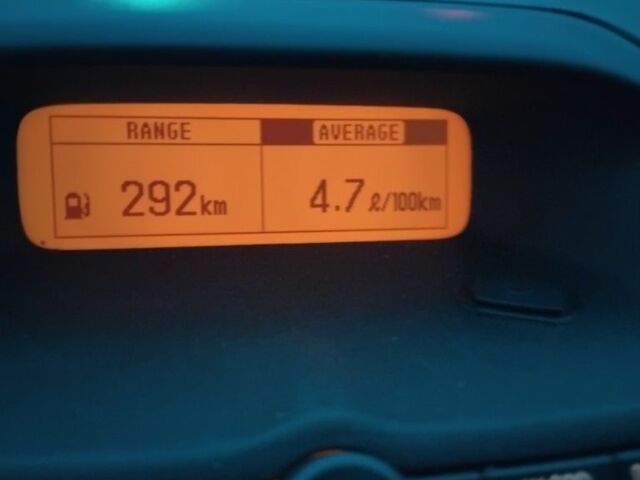 Черный Тойота Авенсис, объемом двигателя 2 л и пробегом 322 тыс. км за 3300 $, фото 7 на Automoto.ua