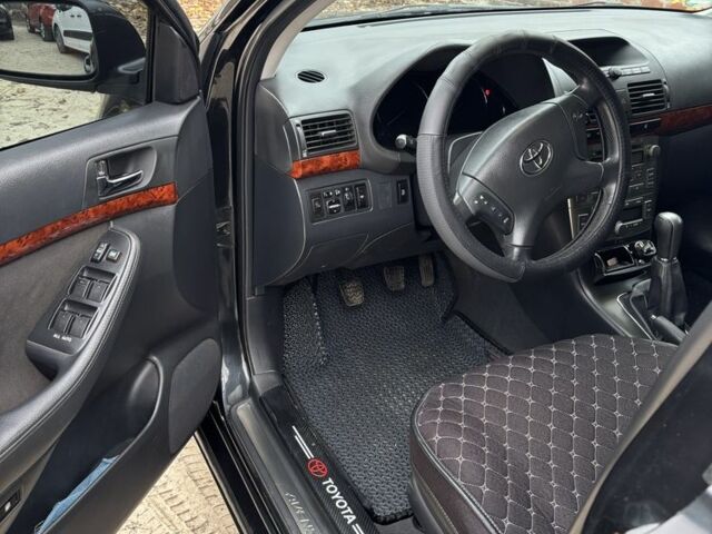 Черный Тойота Авенсис, объемом двигателя 1.8 л и пробегом 251 тыс. км за 48000 $, фото 10 на Automoto.ua