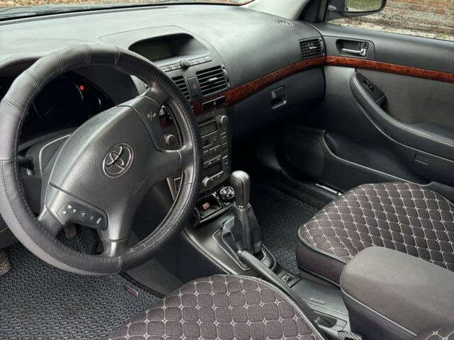 Черный Тойота Авенсис, объемом двигателя 1.8 л и пробегом 251 тыс. км за 48000 $, фото 11 на Automoto.ua