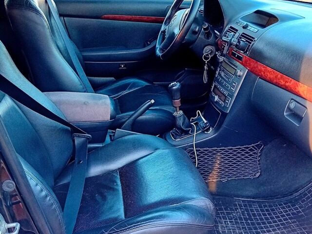 Черный Тойота Авенсис, объемом двигателя 2 л и пробегом 364 тыс. км за 6800 $, фото 6 на Automoto.ua