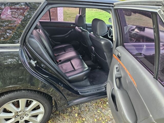 Черный Тойота Авенсис, объемом двигателя 2 л и пробегом 350 тыс. км за 2350 $, фото 13 на Automoto.ua