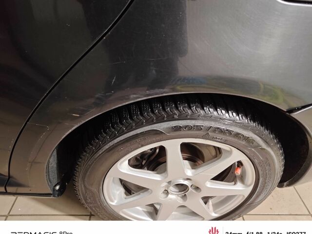 Чорний Тойота Авенсіс, об'ємом двигуна 2 л та пробігом 471 тис. км за 3100 $, фото 2 на Automoto.ua