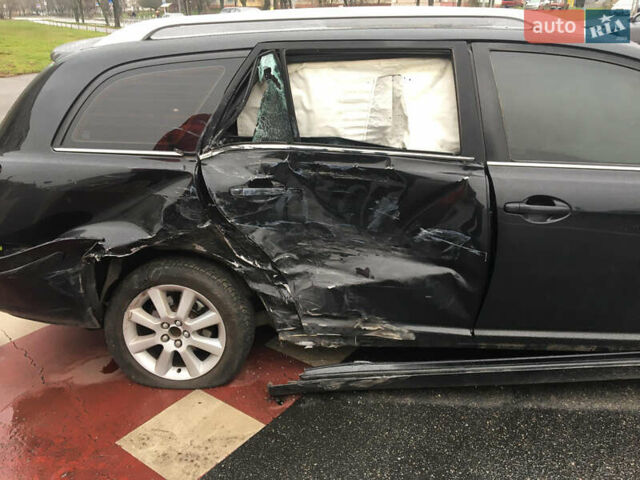 Чорний Тойота Авенсіс, об'ємом двигуна 2 л та пробігом 320 тис. км за 3700 $, фото 3 на Automoto.ua