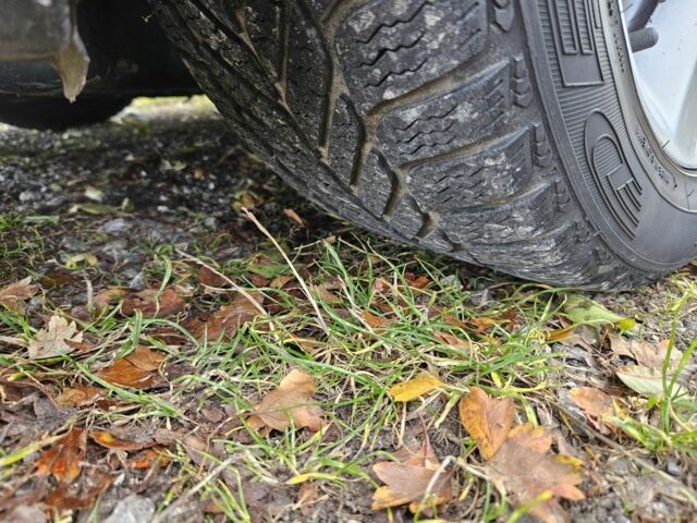 Черный Тойота Авенсис, объемом двигателя 2 л и пробегом 350 тыс. км за 2350 $, фото 20 на Automoto.ua