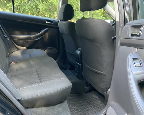 Черный Тойота Авенсис, объемом двигателя 2 л и пробегом 234 тыс. км за 6800 $, фото 11 на Automoto.ua