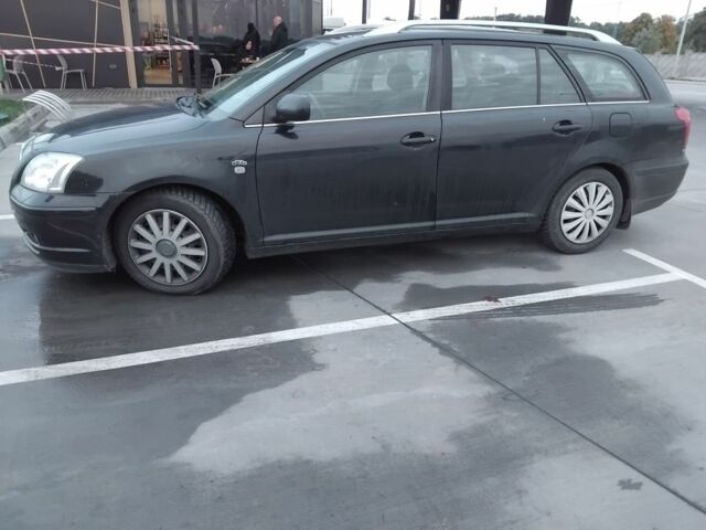 Черный Тойота Авенсис, объемом двигателя 2 л и пробегом 322 тыс. км за 3300 $, фото 3 на Automoto.ua