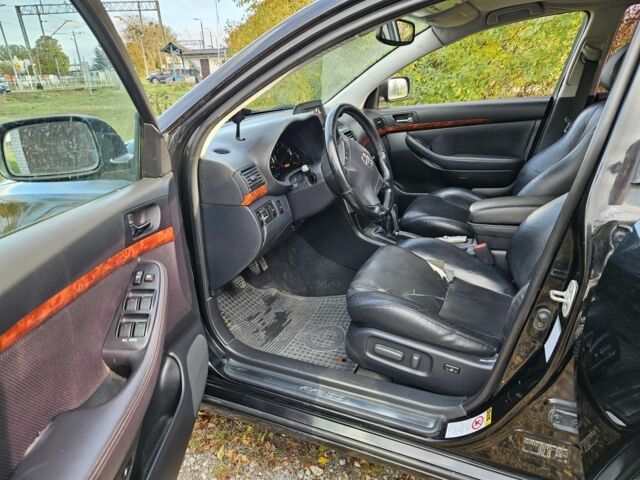 Черный Тойота Авенсис, объемом двигателя 2 л и пробегом 350 тыс. км за 2350 $, фото 11 на Automoto.ua