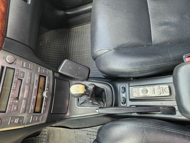 Черный Тойота Авенсис, объемом двигателя 2 л и пробегом 350 тыс. км за 2350 $, фото 15 на Automoto.ua