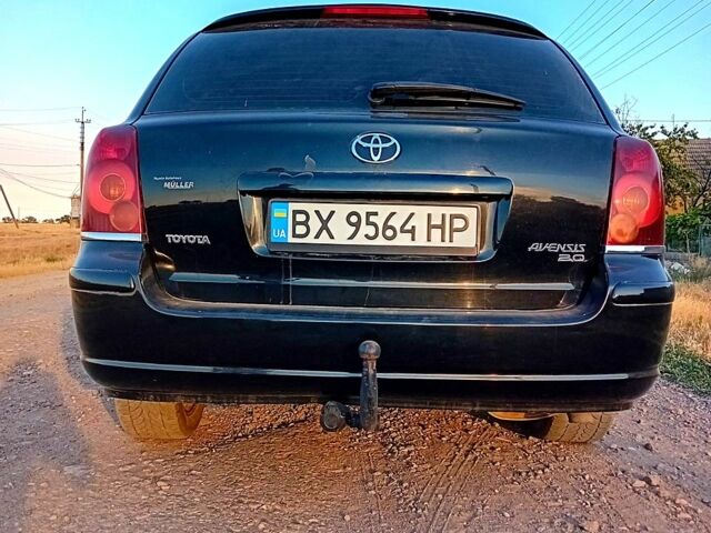 Черный Тойота Авенсис, объемом двигателя 2 л и пробегом 364 тыс. км за 6800 $, фото 2 на Automoto.ua