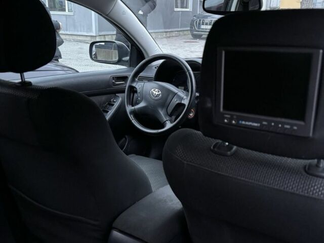 Черный Тойота Авенсис, объемом двигателя 1.8 л и пробегом 460 тыс. км за 2849 $, фото 4 на Automoto.ua